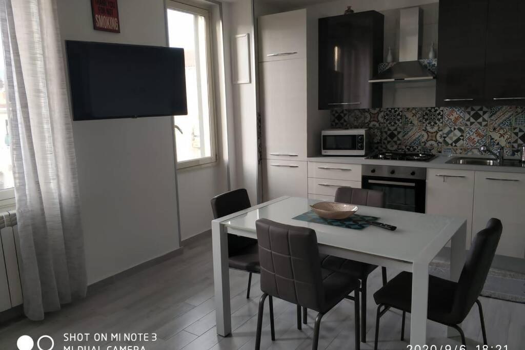 Home Sweet Home Appartamento Ricco Di Comfort Palermo Exterior photo